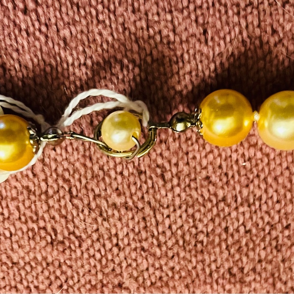 elegant Long strand 48 inch multi color 10mm shell pearl necklace NWT - Picture 8 of 12